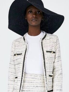 Zara Ivory & Black Tweed Lady Jacket with Gold Buttons - Size XL